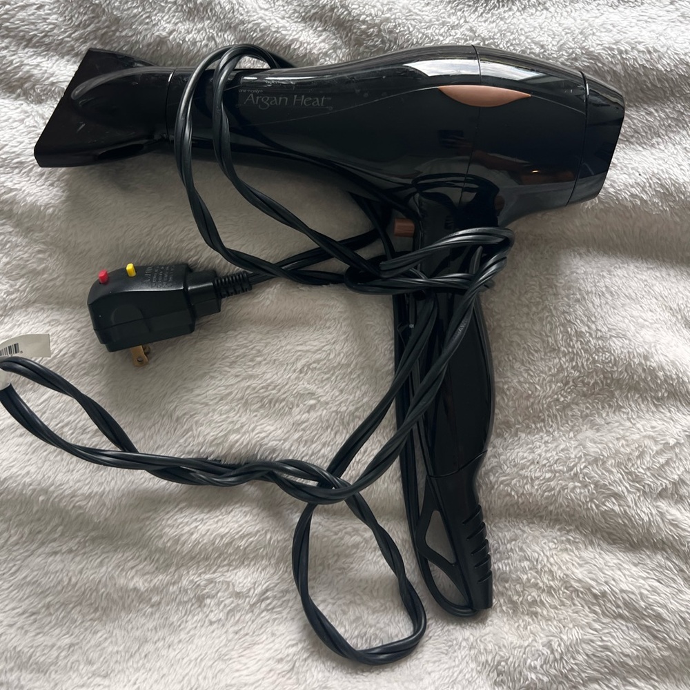 One ‘n only Argan Heat hair dryer